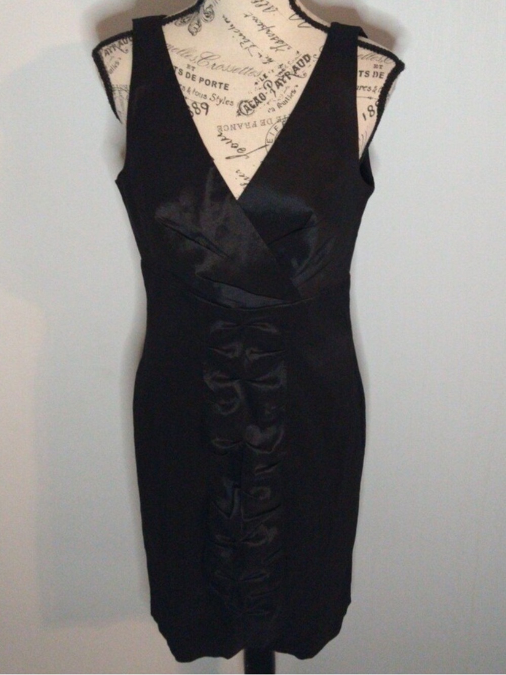 Calvin Klein V-neck Ruched Front Dress black NWT Size 10 classy party